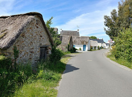 La Mare aux Oiseaux outside