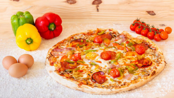 Monster Pizza food