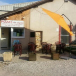 Pizza Les Vignes Exterior