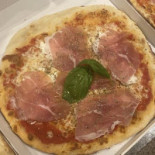 Pizza Stefano “les Pizzas Despouilles” Food