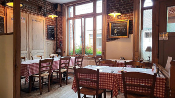 A L'Estaminet De Roncq inside