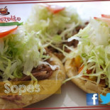 Une Table à Deux Comida