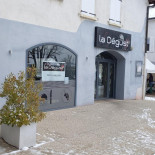 La Dégust’ outside