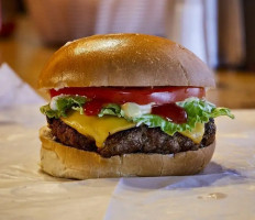 Tommi's Burger Joint Nourriture