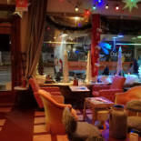 Brasserie la marine Dentro