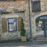 Maison Carre Exterior