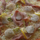 Thierry Pizza food
