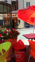 Allo Allo outside
