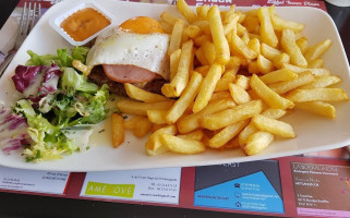 Eiffel Tower Diner Food