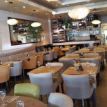 Chaï Ness Sushi inside