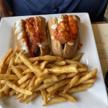 La Table De Saint Lys