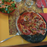 L'Ile Aux Pizzas food