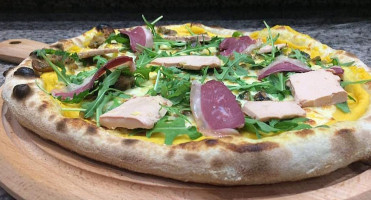 Pistou Pizza food