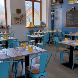 Le Bonnet D'âne Dentro