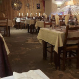 La Taverne inside