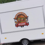 O'cam Food Truck outside