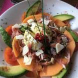 Le Cours Du Drac food