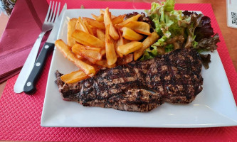 Le Boeuf Chantant Comida