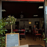 Les P'tits Chefs outside