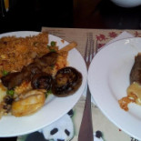 Palais De Bonneuil food