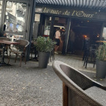 La Tute De L'ours outside