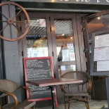 La Tute De L'ours outside