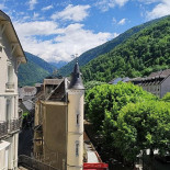 La Tute De L'ours outside