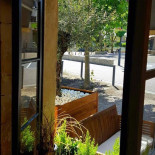 La Sauce y est ... outside