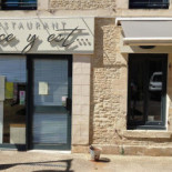 La Sauce y est ... outside