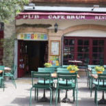 Cafe Brun outside