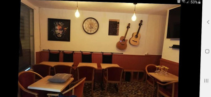 Le Bijou À l'intérieur