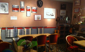 Le Bijou À l'intérieur