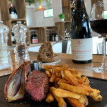 La Planque Des Bons Vivants Dentro