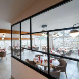 Pizz'art Mona Lisa Pizzeria à Bons En Chablais inside