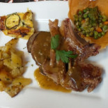 Aux Petits Oignons food