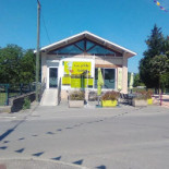 La P'tite Table outside