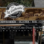 La Guitoune Exterior