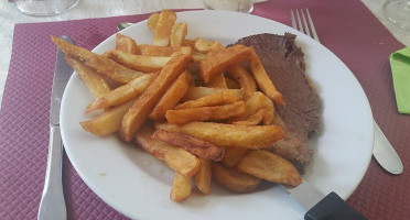 Cafe De La Place food