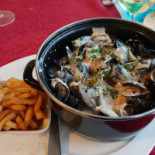 Aux Rives de l'Yonne food