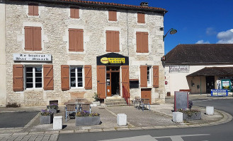 Brasserie Le Bistrot outside