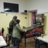 Café De L'avenue inside