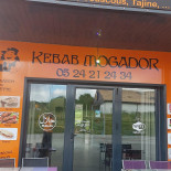 Le 5 On Air Exterior