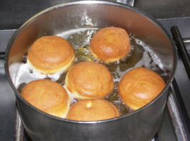 Le Calmosien food