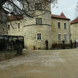 Vincenzo Pizza Outside