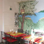 Vincenzo Pizza Inside