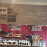 La Cave des Tontons Dentro