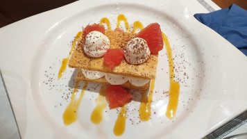 Le Comptoir des Halles food