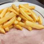 Rendez Vous des Pecheurs food