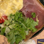 Rendez Vous des Pecheurs food