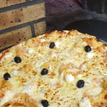 Pizza Chez Toussaint food